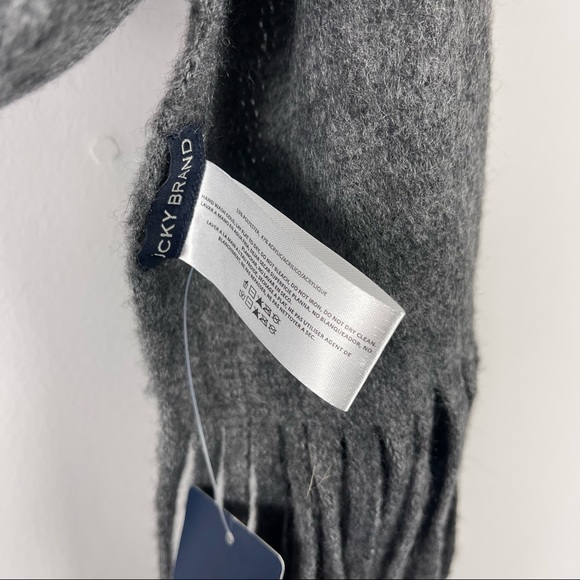 NWT Lucky Brand Fringe Winter Scarf Charcoal Grey One Size Long Rectangle - Picture 3 of 5